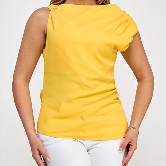 #11 Summer Yellow Top - Picture 2 of 2